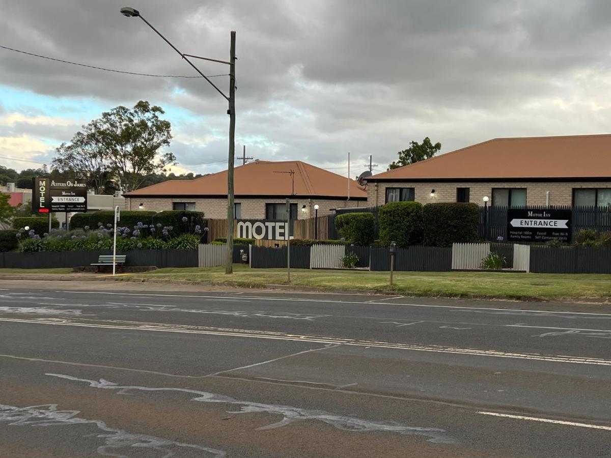 Asters On James Motor Inn Toowoomba Esterno foto