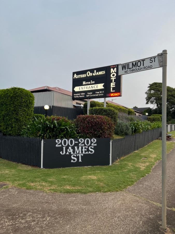 Asters On James Motor Inn Toowoomba Esterno foto