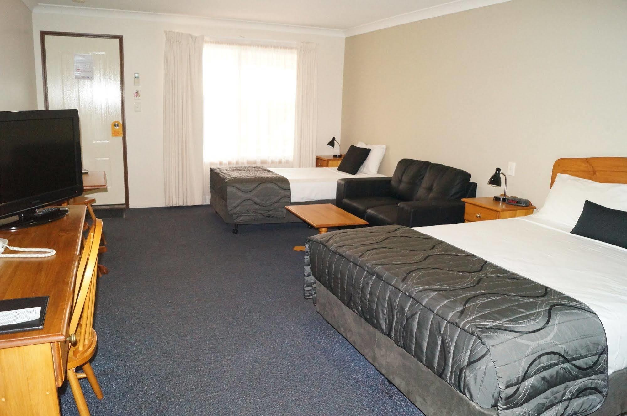 Asters On James Motor Inn Toowoomba Esterno foto